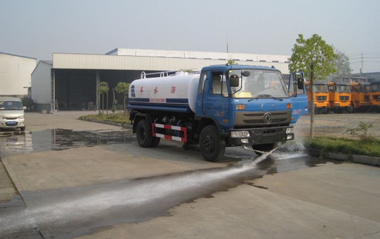 東風(fēng)153<a href=http://www.877524.com/ssc target=_blank class=infotextkey>灑水車</a>測試圖片