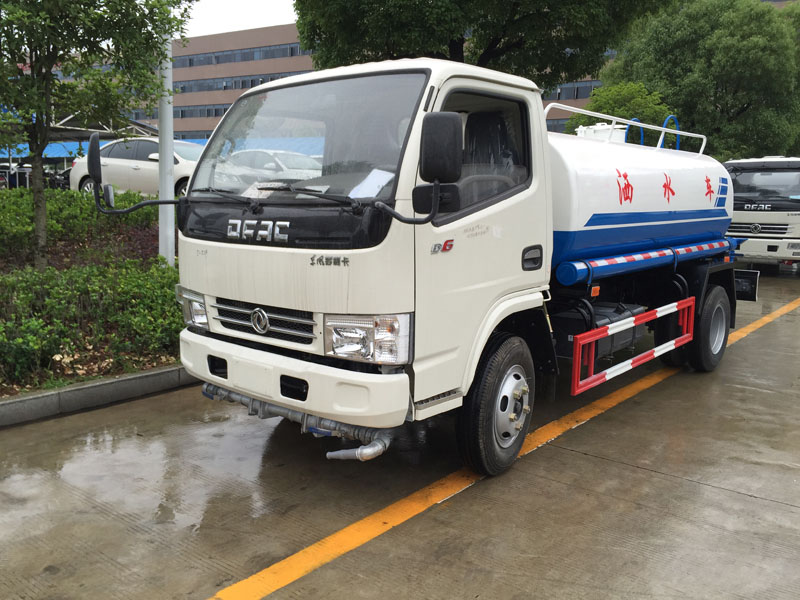 東風(fēng)多利卡4方灑水車（國五）