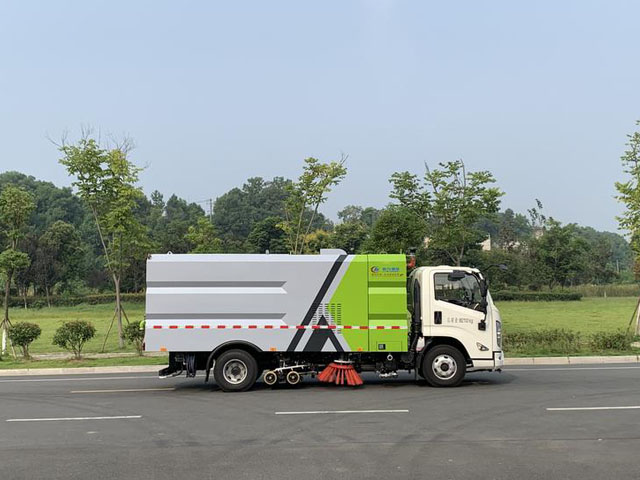 江鈴凱銳國(guó)六洗掃車圖片3