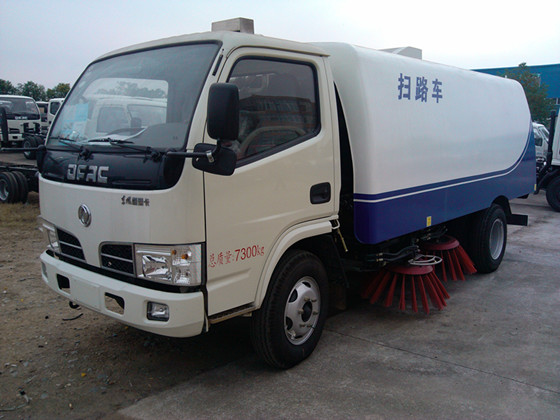 4方掃路車 4方掃路車