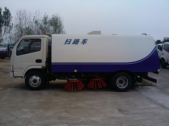 4方掃路車 4方掃路車