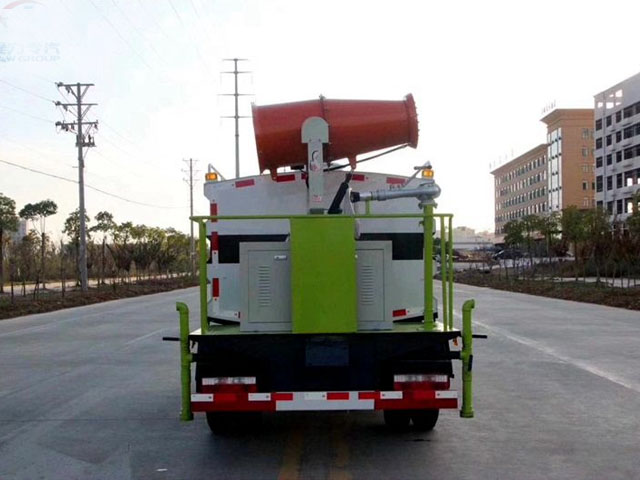 藍(lán)牌5方東風(fēng)多功能綠化灑水車(chē)（抑塵車(chē)）圖片5